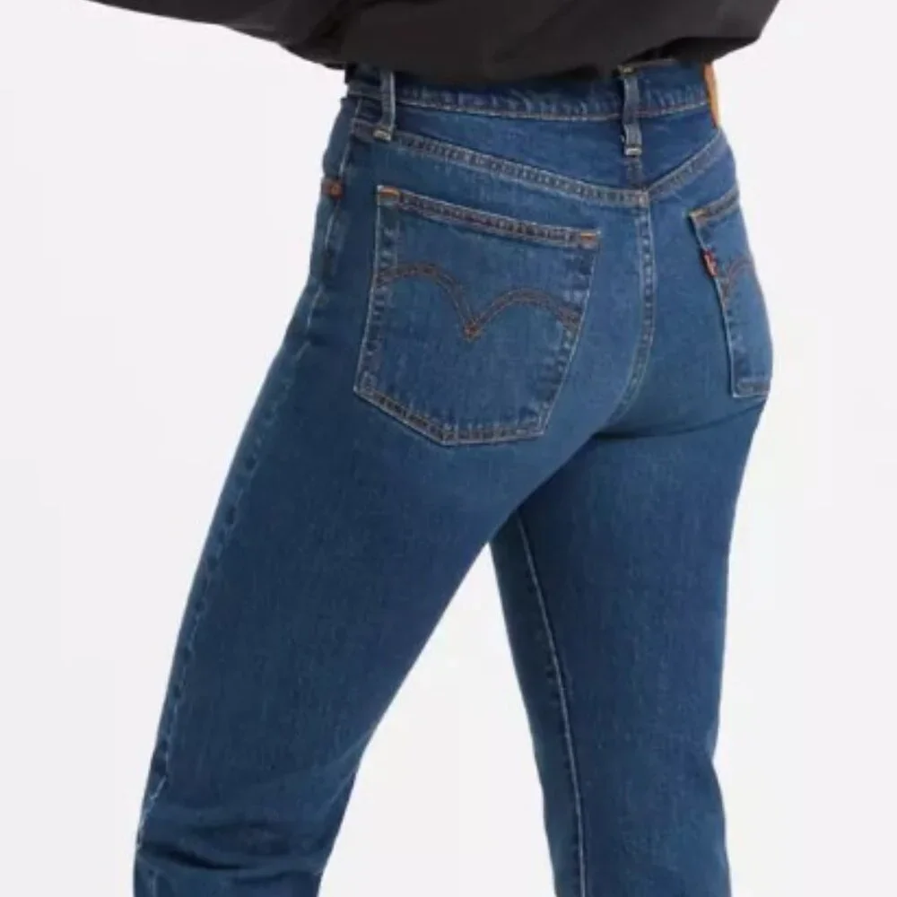 Levi's - Picture 5 of 7